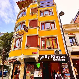 Hotel By Kinyas, Istanboel